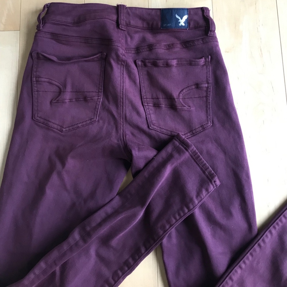 American Eagle wine colored skinny jeans size 2
